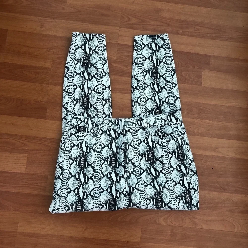 Frame All High Rise Cigarette Python Print Jeans
